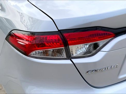 Used 2025 Toyota Corolla LE image 10