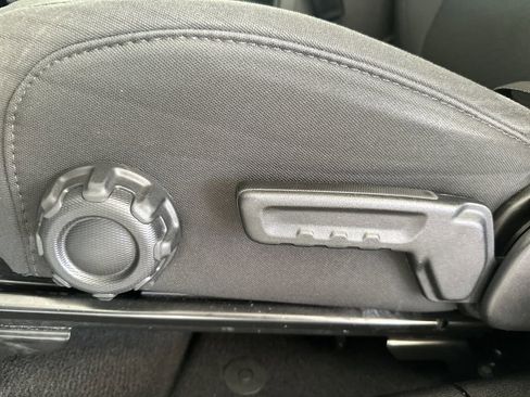 Used 2023 Jeep Gladiator Willys image 15