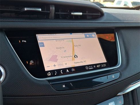 Used 2025 Cadillac XT5 Premium Luxury image 15