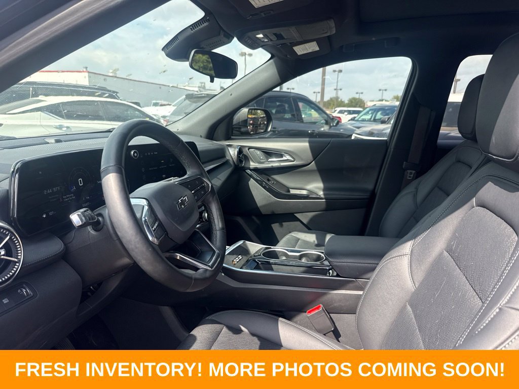 Used 2025 Chevrolet Equinox LT w/ Convenience Package II FWD image 8