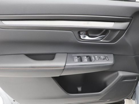 Used 2025 Honda CR-V Sport image 15
