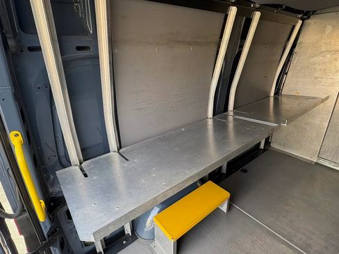 Used 2018 Mercedes-Benz Sprinter 2500 image 25