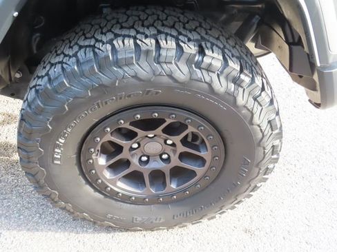 Used 2021 Jeep Wrangler Unlimited Rubicon w/ Xtreme Recon 35" Tire Package AWD/4WD image 16