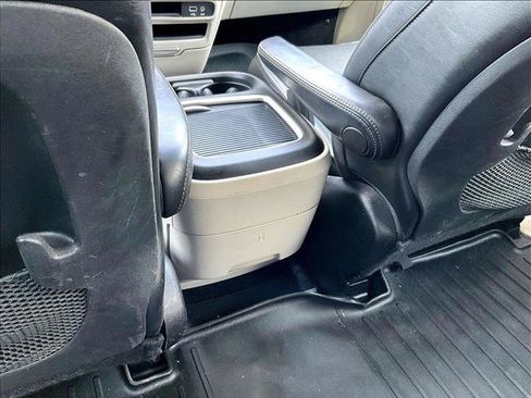 Used 2018 Chrysler Pacifica Limited w/ Advanced Safetytec Group FWD image 22