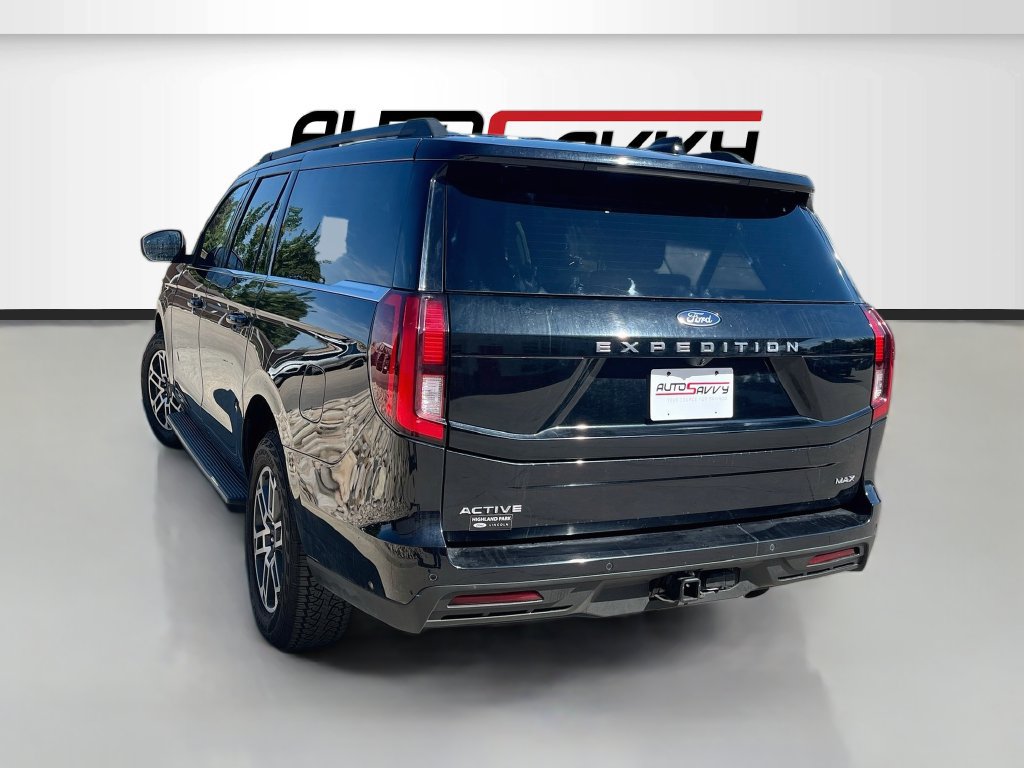 Used 2025 Ford Expedition Max Active AWD/4WD image 6