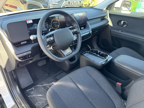 Used 2025 Hyundai Ioniq 5 SE image 16