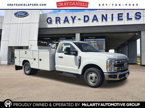 New 2026 Ford F350 XL w/ XL Chrome Package image 1