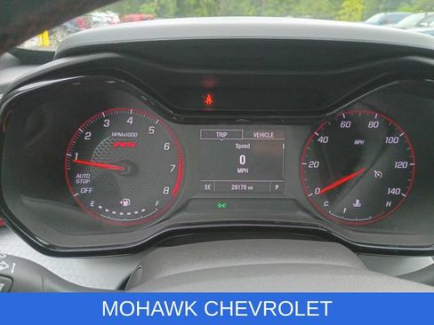 Used 2024 Chevrolet Trax RS w/ Sunroof Package FWD image 12