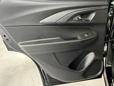 Used 2025 Chevrolet TrailBlazer LT AWD/4WD image 15