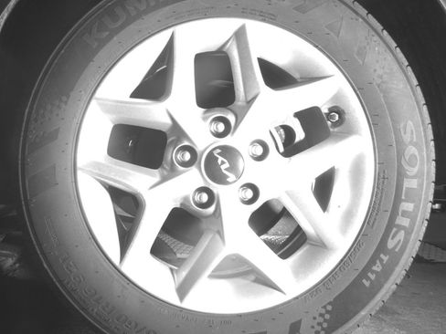 Used 2025 Kia Soul LX w/ LX Technology Package image 14