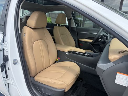 New 2026 Hyundai Sonata Limited FWD image 17