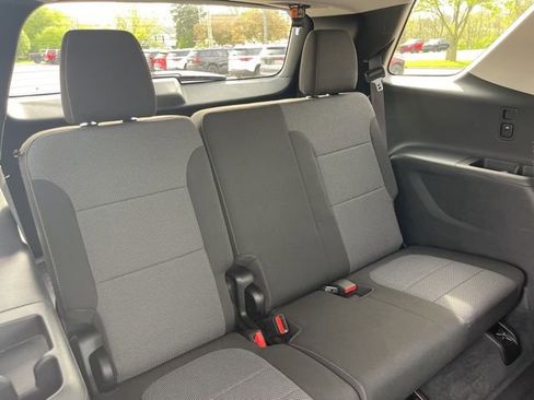 Used 2020 Chevrolet Traverse LT FWD image 38