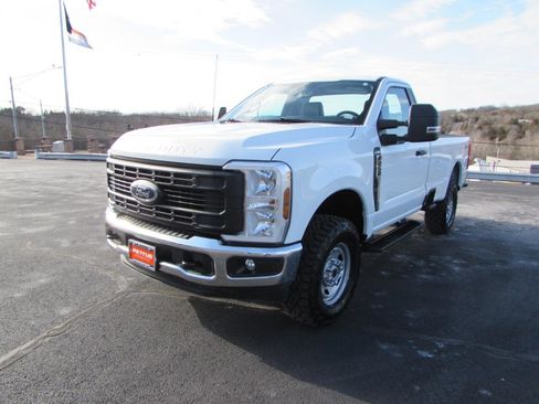 Used 2025 Ford F250 XL w/ XL Off-Road Package image 3