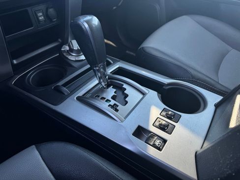 Used 2018 Toyota 4Runner SR5 Premium image 25