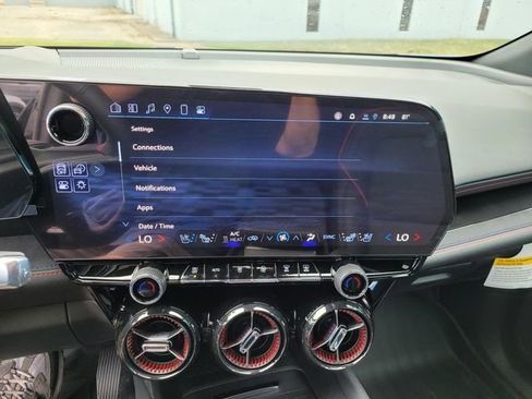 New 2025 Chevrolet Blazer EV RS image 12