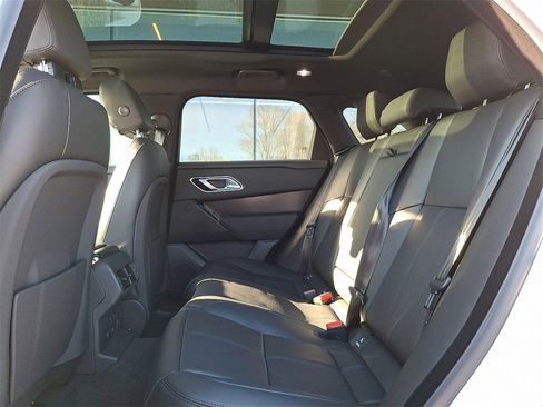 New 2026 Land Rover Range Rover Velar Dynamic SE image 6