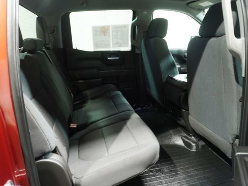 Used 2020 Chevrolet Silverado 1500 Custom w/ Custom Value Package AWD/4WD image 15