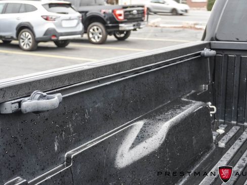 Used 2020 Toyota Tacoma TRD Off-Road image 8