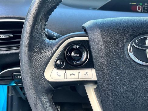 Certified 2017 Toyota Prius Prime Advanced FWD image 22