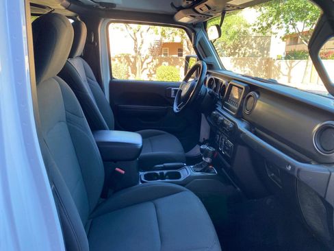 Used 2021 Jeep Gladiator Sport AWD/4WD image 46