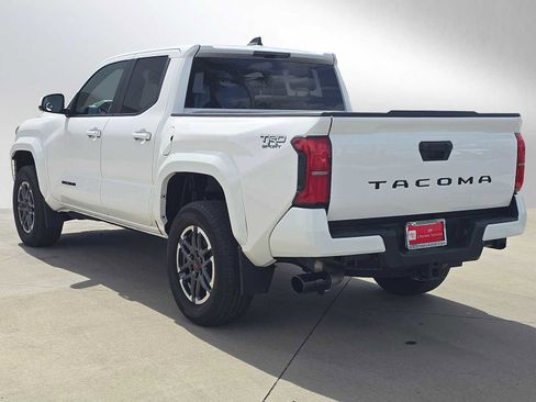 Used 2024 Toyota Tacoma TRD Sport RWD image 5