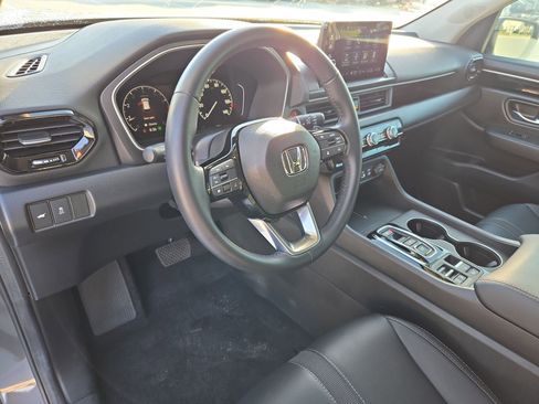Used 2025 Honda Pilot EX-L image 12