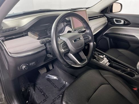 Used 2022 Jeep Compass Limited AWD/4WD image 9