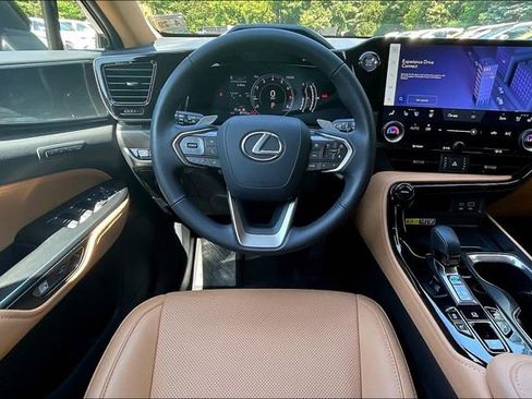 Used 2024 Lexus NX 350 AWD image 8