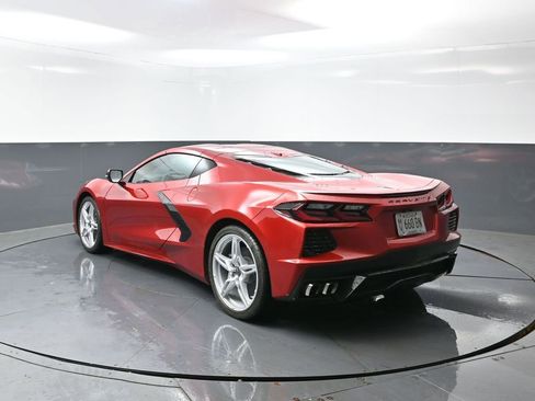 Used 2021 Chevrolet Corvette Stingray Preferred Cpe w/ Engine Appearance Package RWD image 12