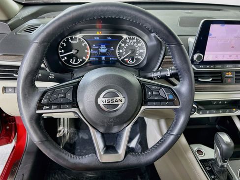 Used 2020 Nissan Altima 2.5 SL FWD image 11