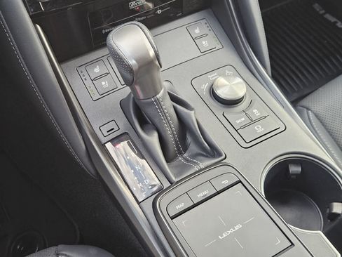 Used 2024 Lexus IS 350 F Sport RWD image 18