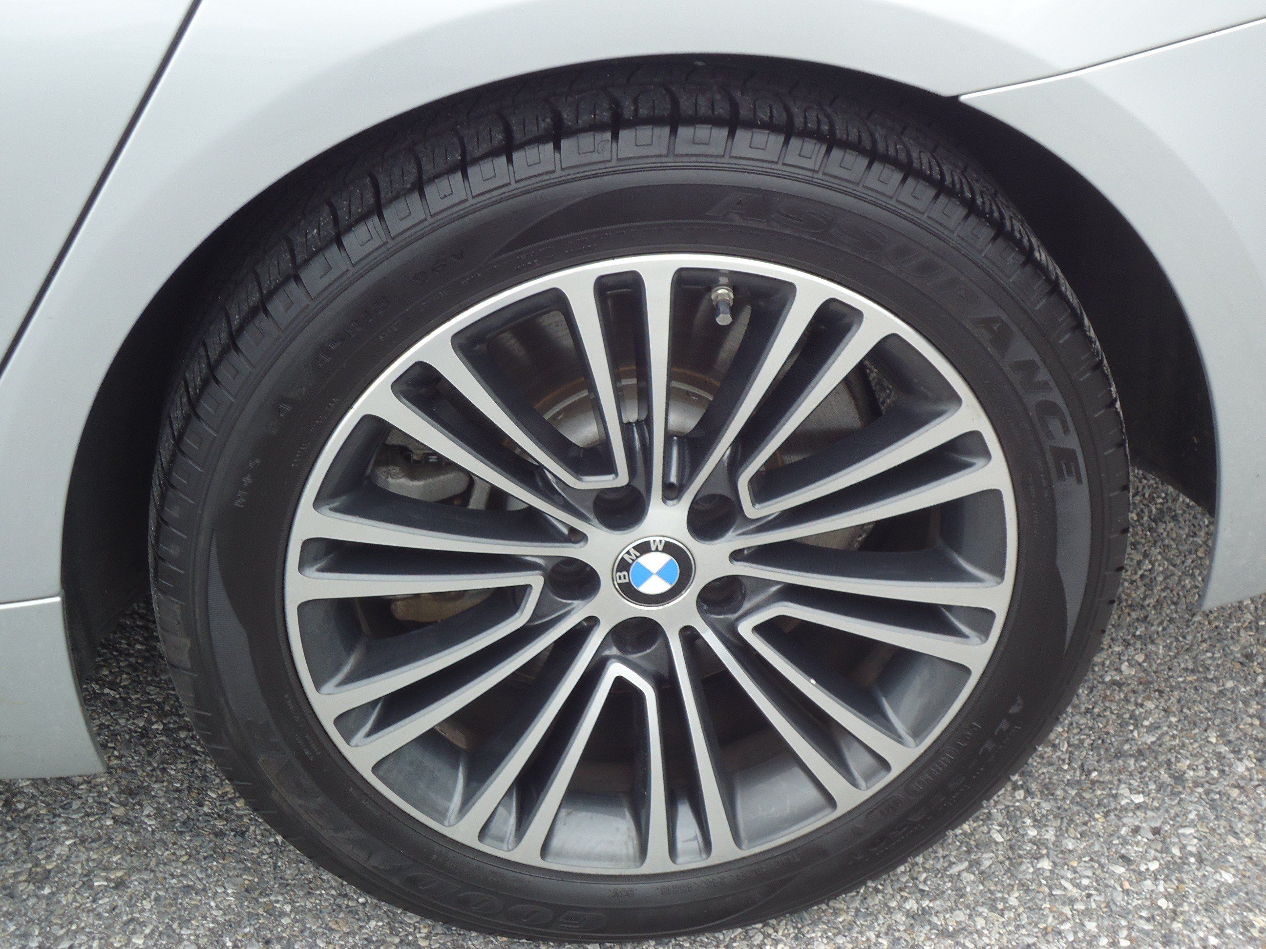 Used 2019 BMW 540i RWD image 9