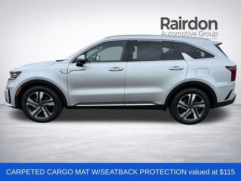 Certified 2022 Kia Sorento SX Prestige w/ Panoramic Sunroof Package AWD/4WD image 4