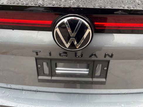 New 2026 Volkswagen Tiguan SE R-Line AWD/4WD image 9