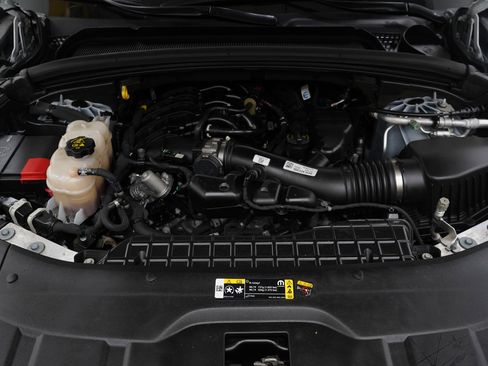 Used 2023 Jeep Grand Cherokee Altitude image 31