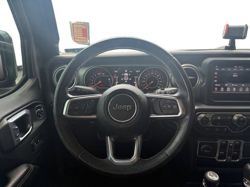 Used 2019 Jeep Wrangler Unlimited Sahara AWD/4WD image 12