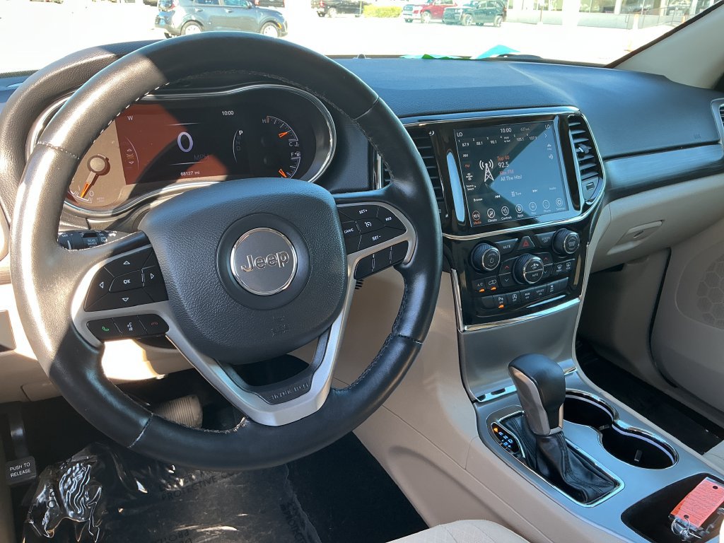 Certified 2022 Jeep Grand Cherokee Laredo E w/ Security & Convenience Group AWD/4WD image 16
