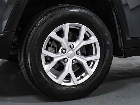 Used 2022 Jeep Grand Cherokee Limited image 54