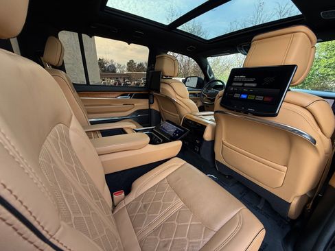 Used 2022 Jeep Grand Wagoneer Series III w/ Rear Seat Video Group 1 image 28