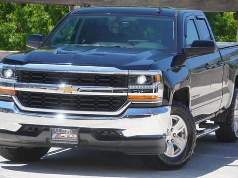 Used 2018 Chevrolet Silverado 1500 LT AWD/4WD image 5