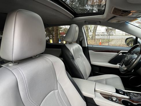 Used 2019 Lexus RX 350 FWD w/ Navigation Package image 46