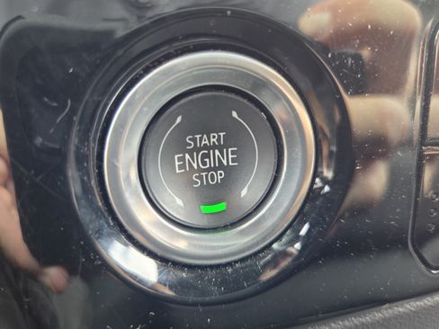 Certified 2024 Chevrolet Silverado 1500 LT AWD/4WD image 29