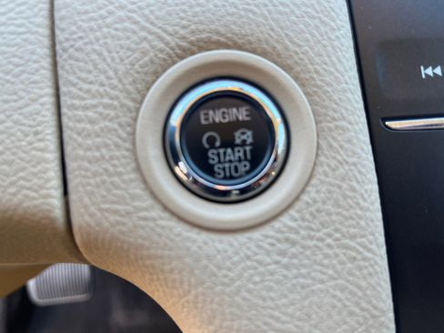 Used 2017 Ford Taurus SEL w/ Equipment Group 201A image 29