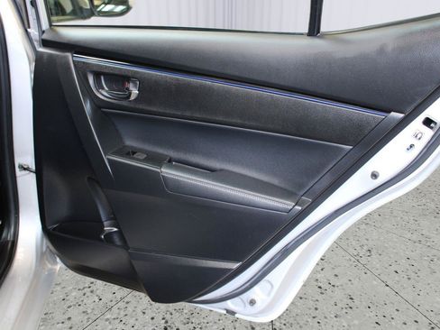 Used 2019 Toyota Corolla SE FWD image 39