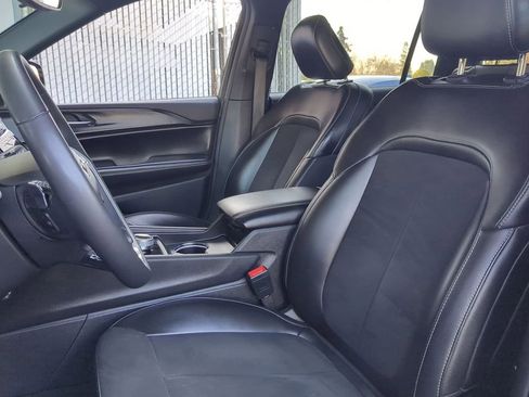 Used 2023 Jeep Grand Cherokee L Altitude image 6