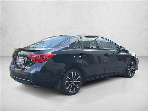 Used 2018 Toyota Corolla SE w/ SE Premium Package FWD image 5