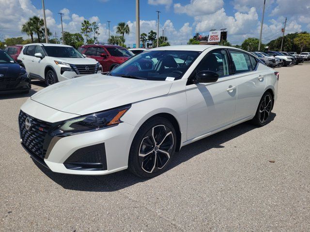 Certified 2025 Nissan Altima 2.5 SR FWD image 6