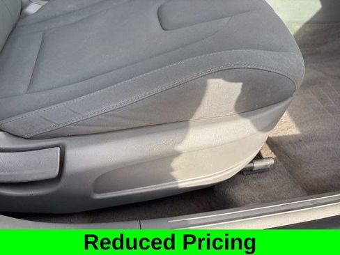 Used 2023 Hyundai Elantra SEL image 38