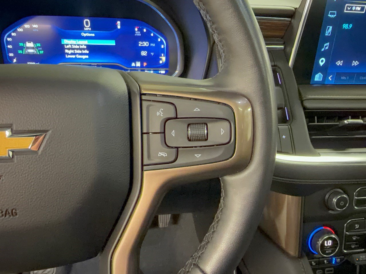 Used 2023 Chevrolet Tahoe High Country AWD/4WD image 19