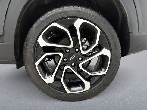 Used 2024 Chevrolet Trax RS w/ Sunroof Package image 26